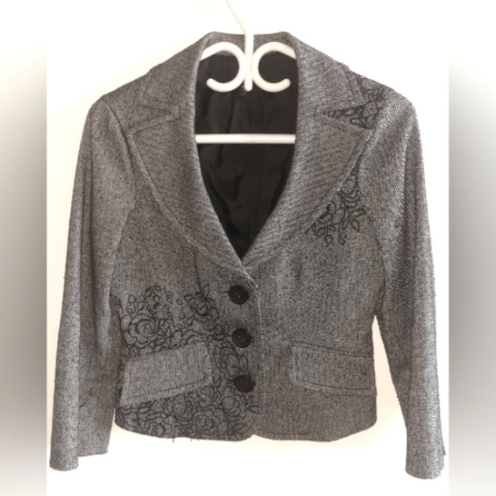 Bebe embellished fitted cropped tweed jacket w/ rhinestone flower design